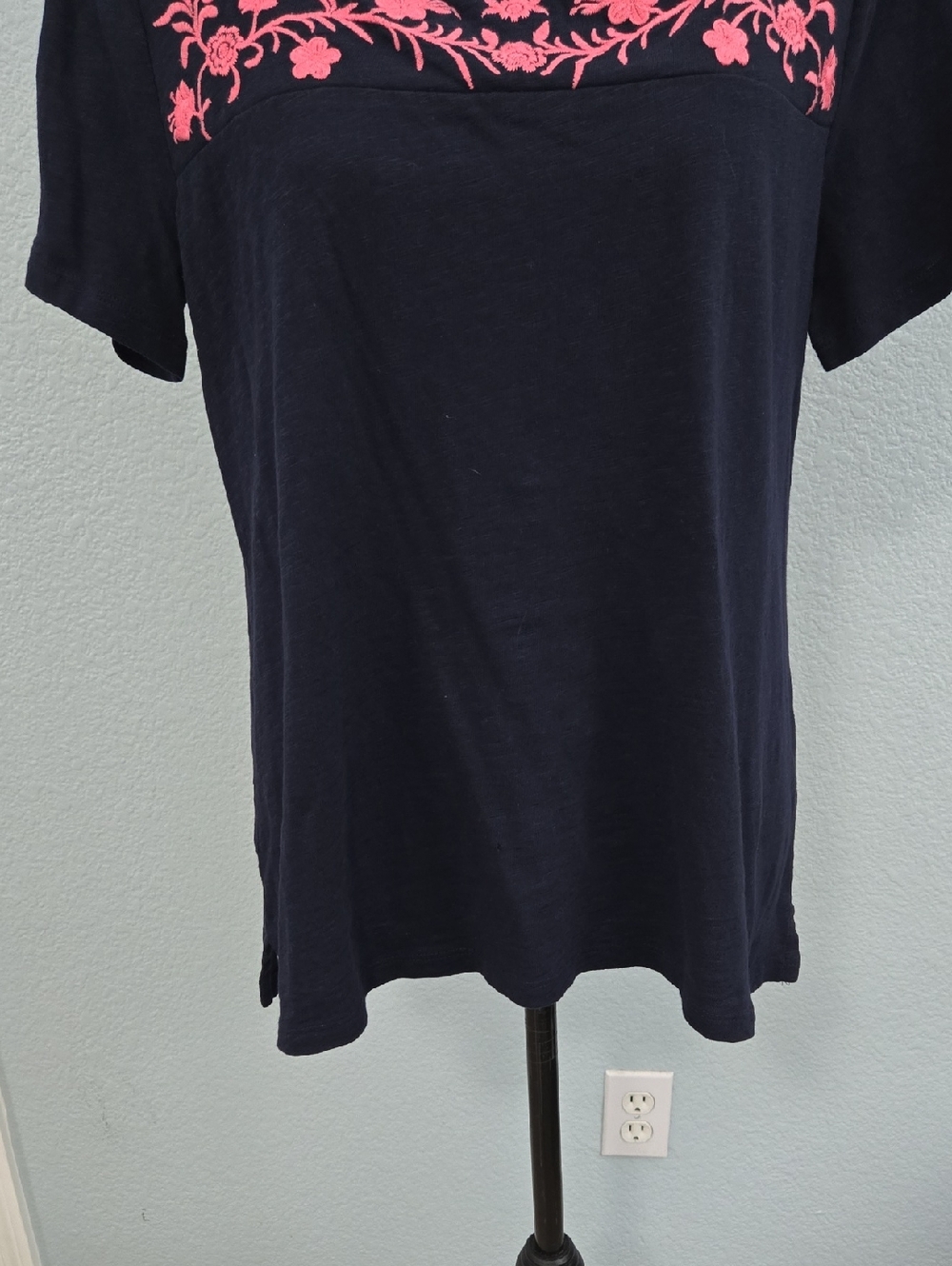 TALBOTS Navy Embroidered Squaree Neck Short-Sleeve Top Pink Floral Sz Large - Picture 6 of 11